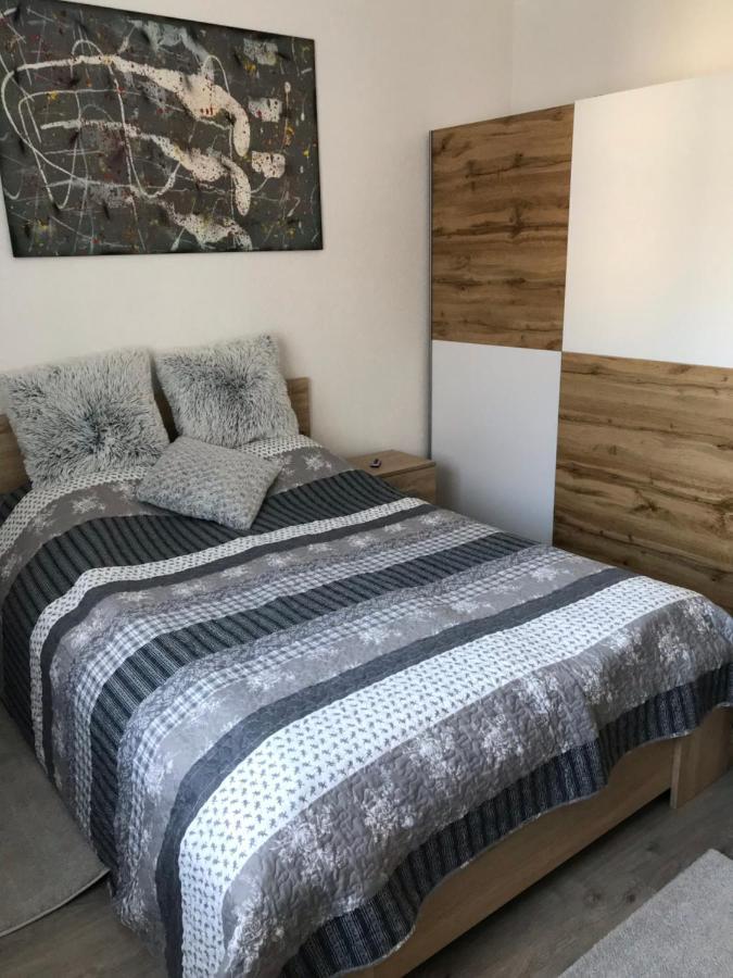 Mira Apartman Debrecen Eksteriør bilde