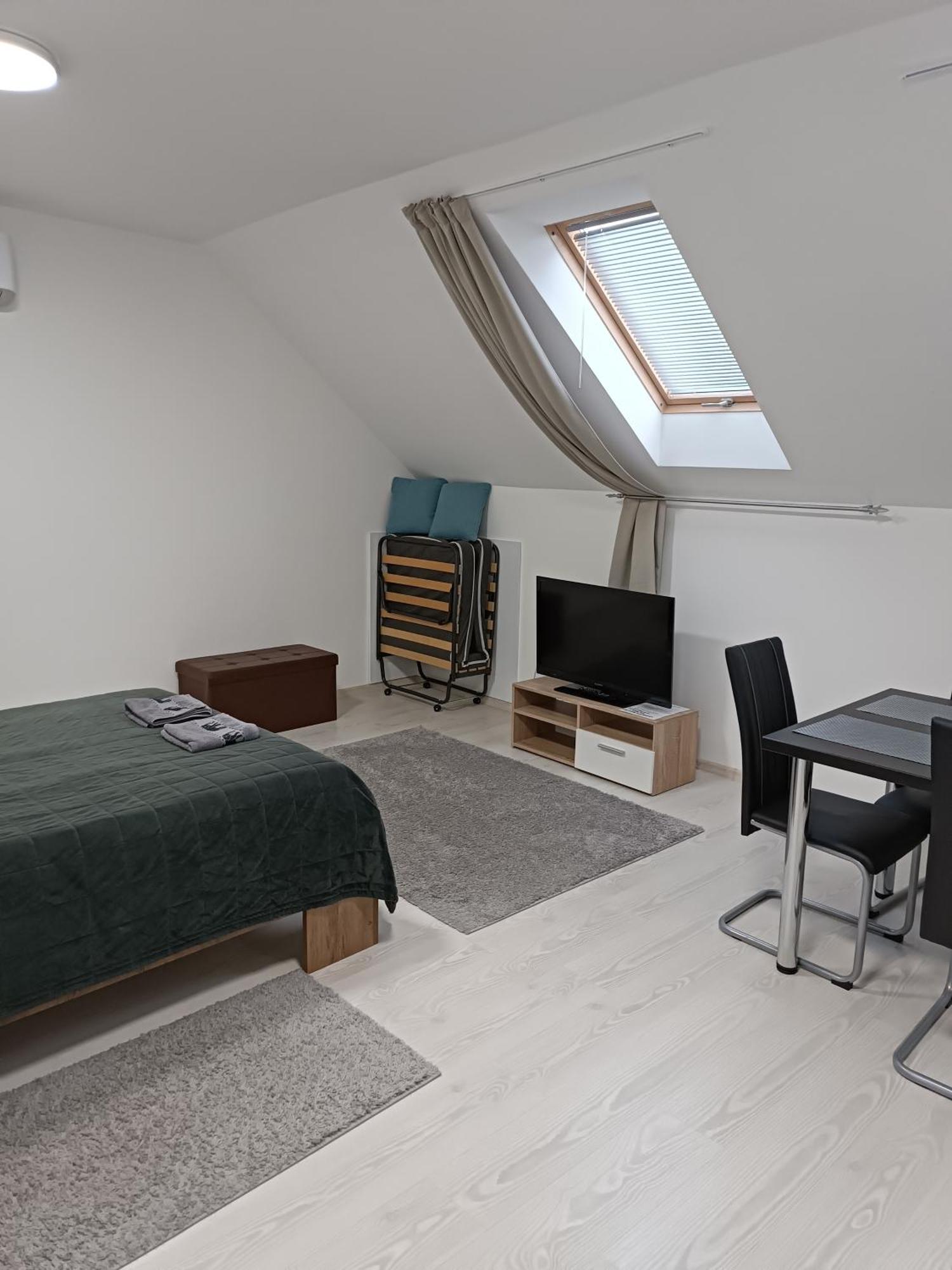 Mira Apartman Debrecen Eksteriør bilde