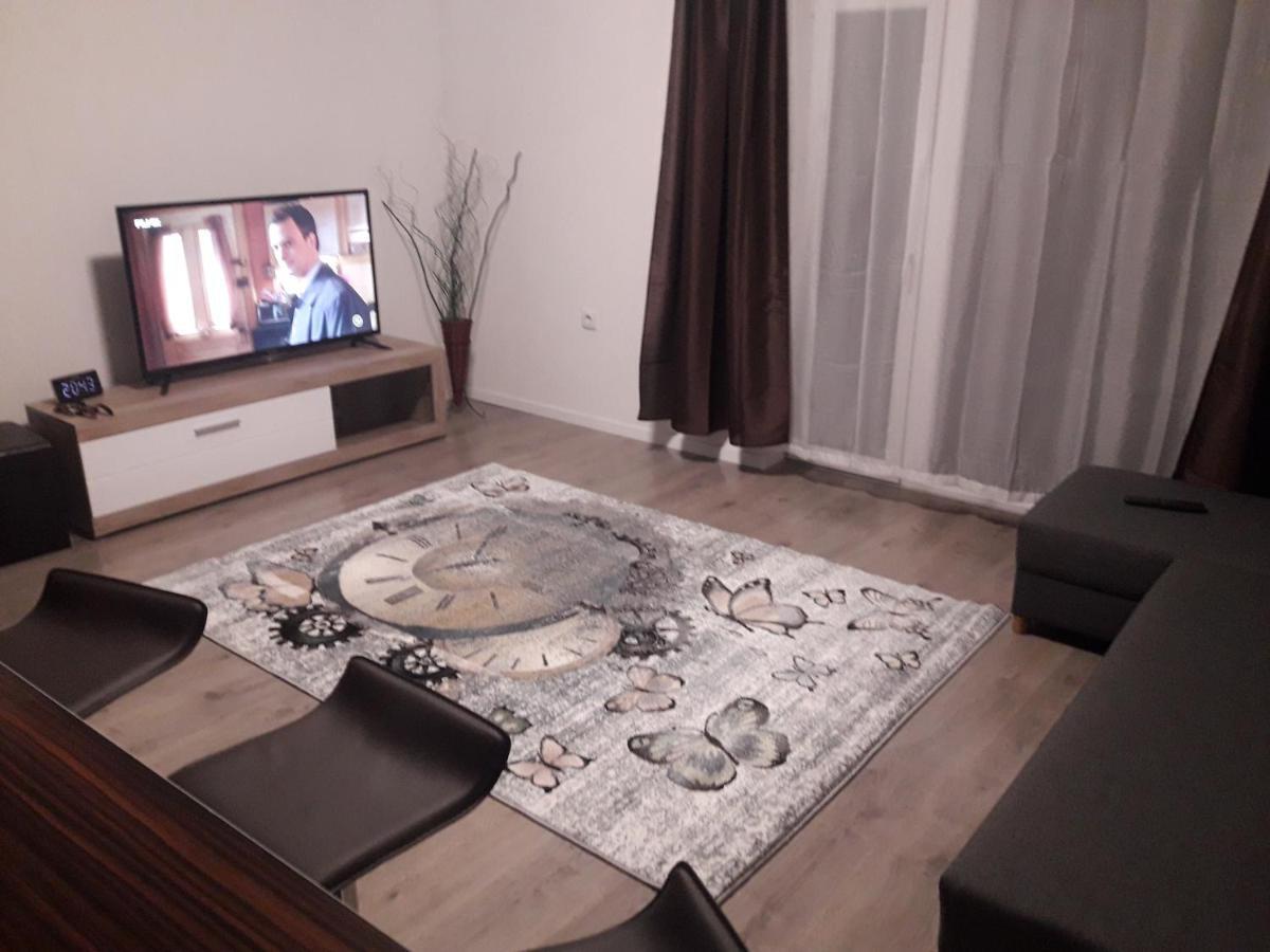 Mira Apartman Debrecen Eksteriør bilde